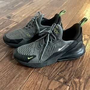 Nike Air Max 270 big kid size 5.5